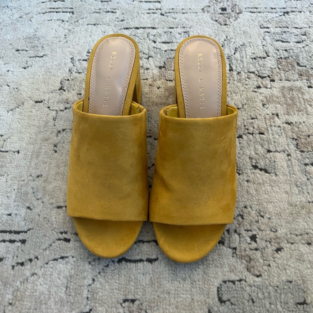 Kelly & Katie Borea Chunky Heel Mule